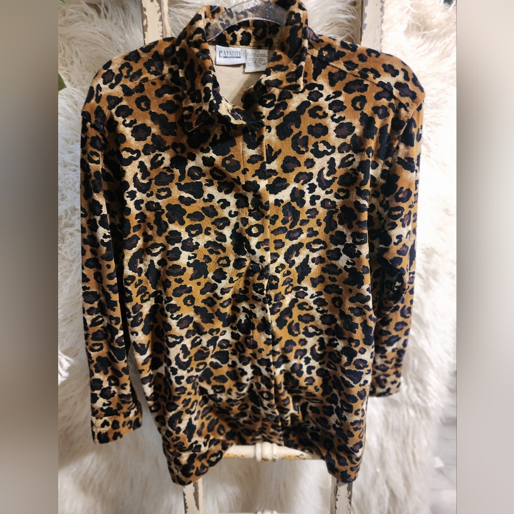 Capacity long sleeve button down